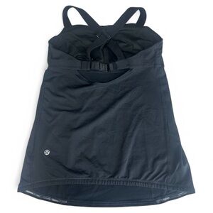 Lululemon Activewear Tank Top Womens
Small Built In Sports Bra Cross - XS